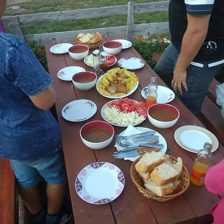 Letnja Basta Casa de hóspedes Lukomir