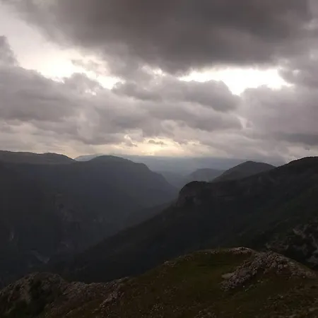 Letnja Basta Konukevi Gornji Lukomir