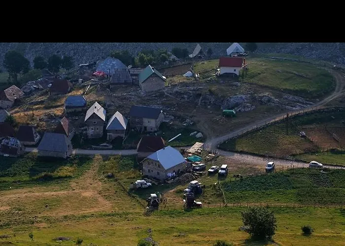 Guest house Letnja Basta *